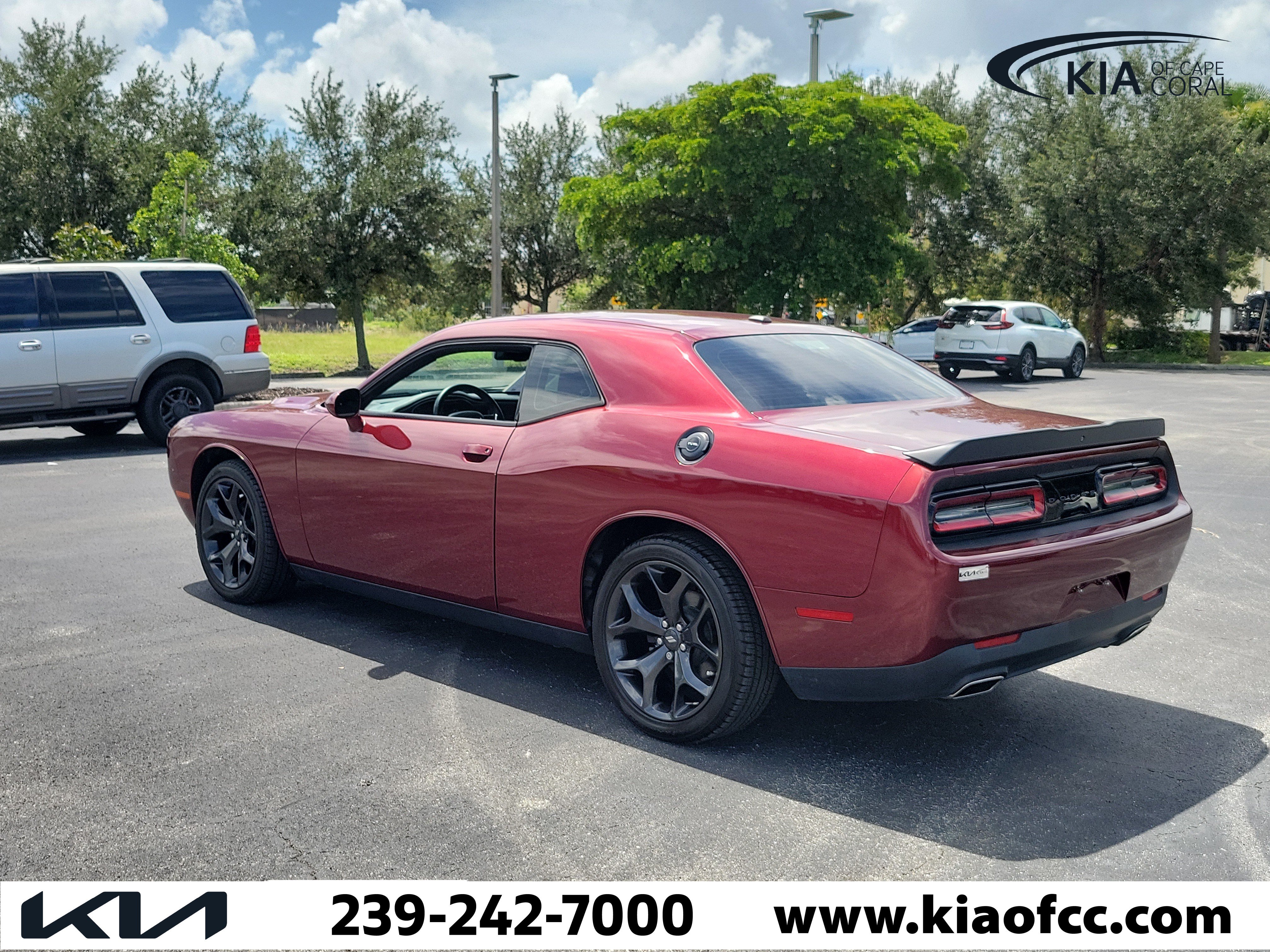Used 2020 Dodge Challenger SXT w/ Blacktop Package RWD image 4