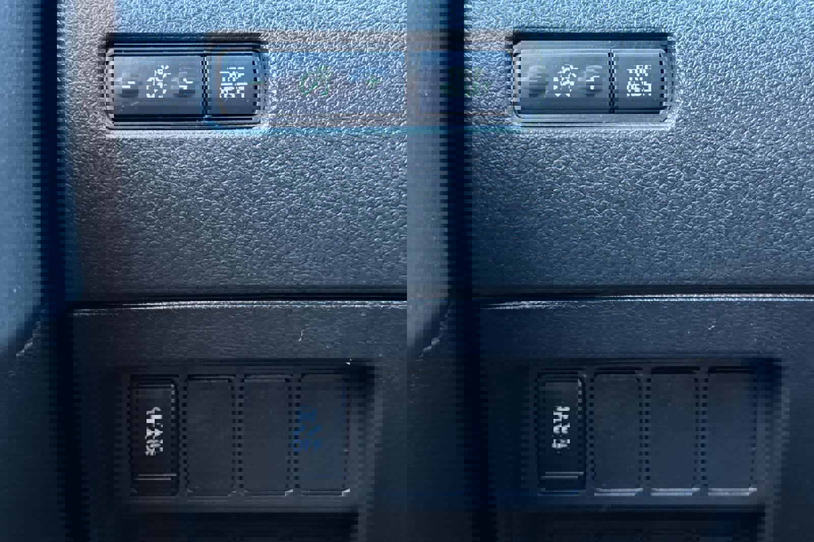 Used 2019 Nissan Rogue Sport S w/ Appearance Package image 29