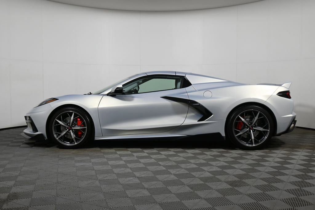 Used 2021 Chevrolet Corvette Stingray Premium Conv w/ Z51 Performance Package RWD image 2