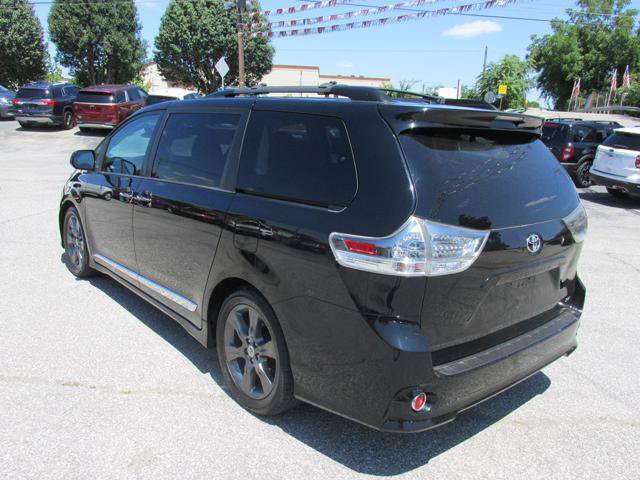 Used 2016 Toyota Sienna SE Premium FWD image 5