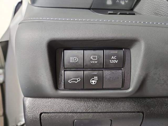 Used 2024 Toyota Highlander Platinum AWD/4WD image 30