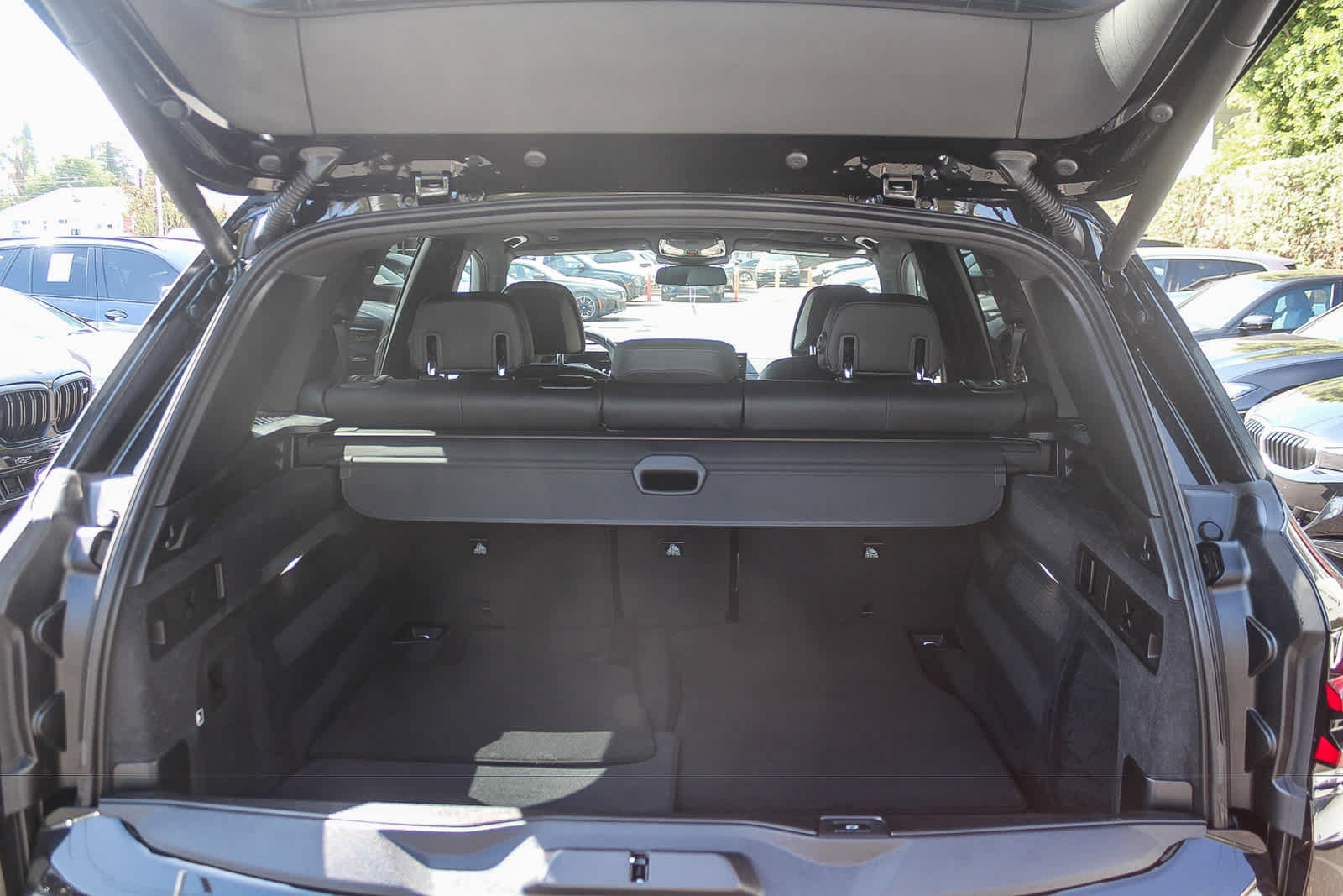 Used 2024 BMW X5 M60i w/ Executive Package AWD/4WD image 26