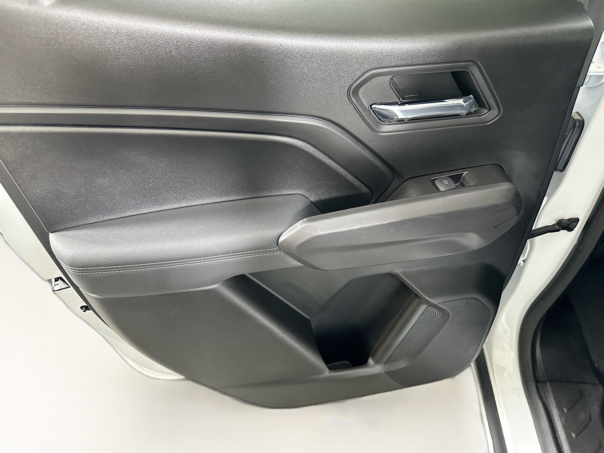 Used 2024 Chevrolet Colorado LT w/ LT Convenience Package RWD image 25
