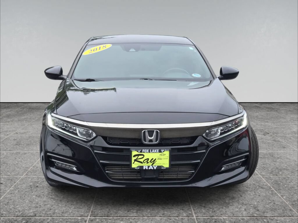 Used 2018 Honda Accord Sport image 2