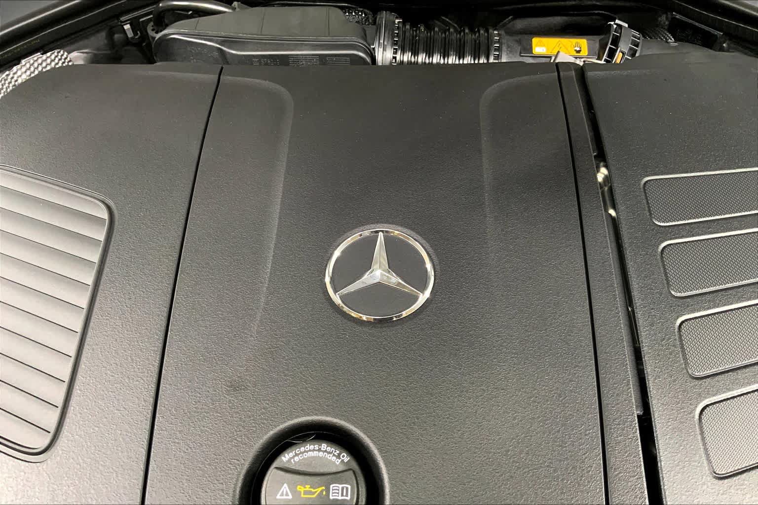 Used 2025 Mercedes-Benz C 300 4MATIC Sedan image 16