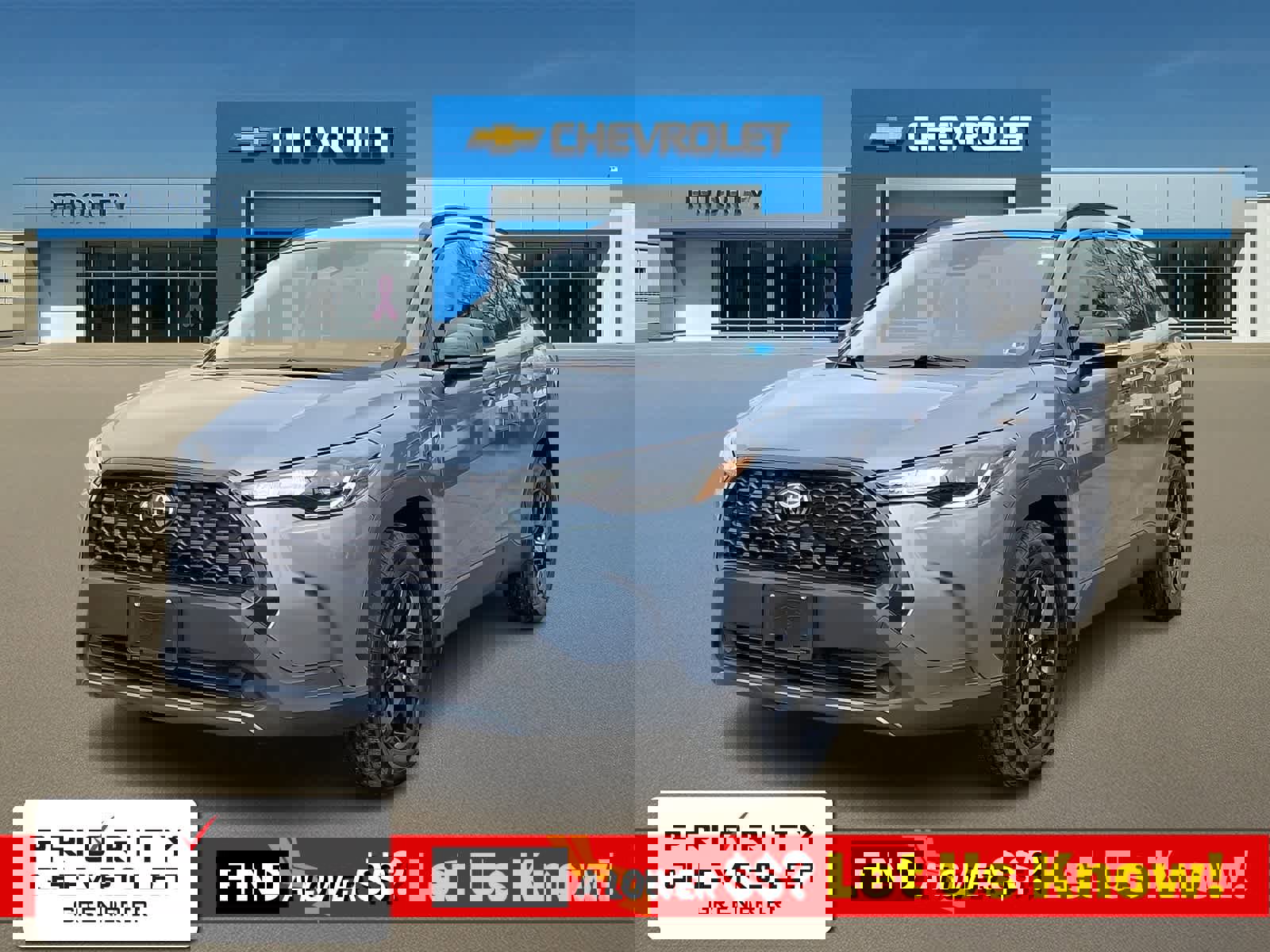 Used 2025 Toyota Corolla Cross LE image 1