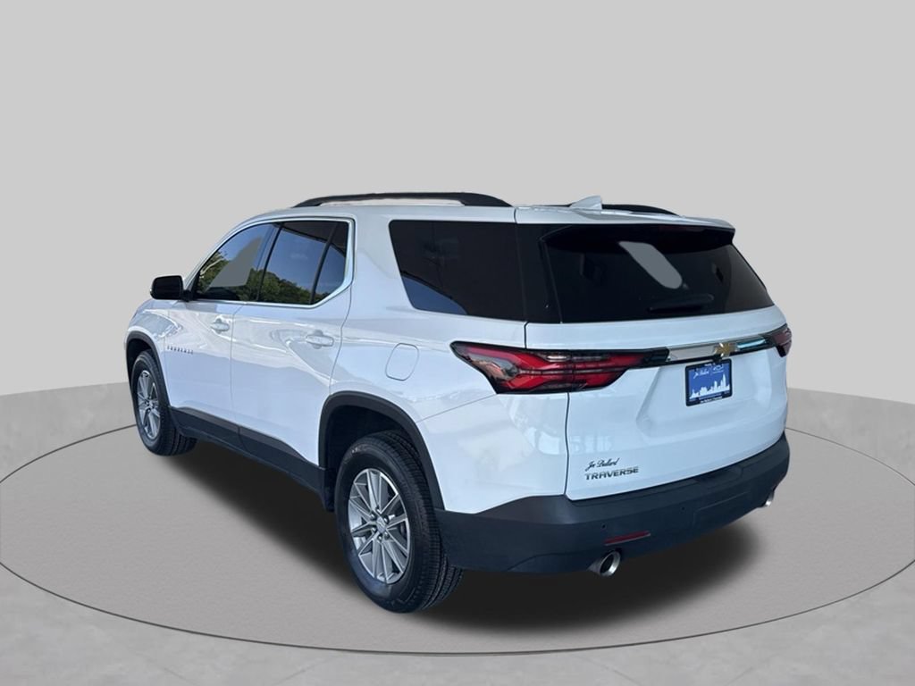 Used 2023 Chevrolet Traverse LT FWD image 6