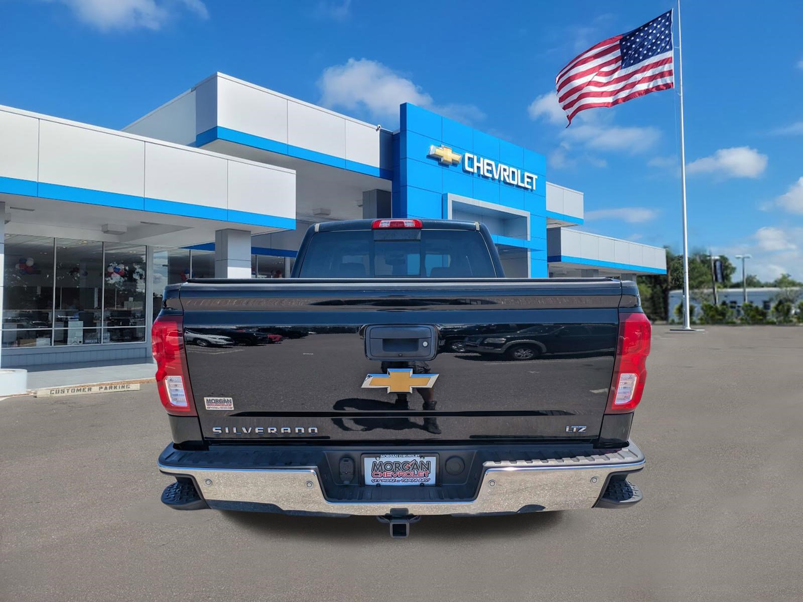 Used 2018 Chevrolet Silverado 1500 LTZ w/ Sport Package AWD/4WD image 4
