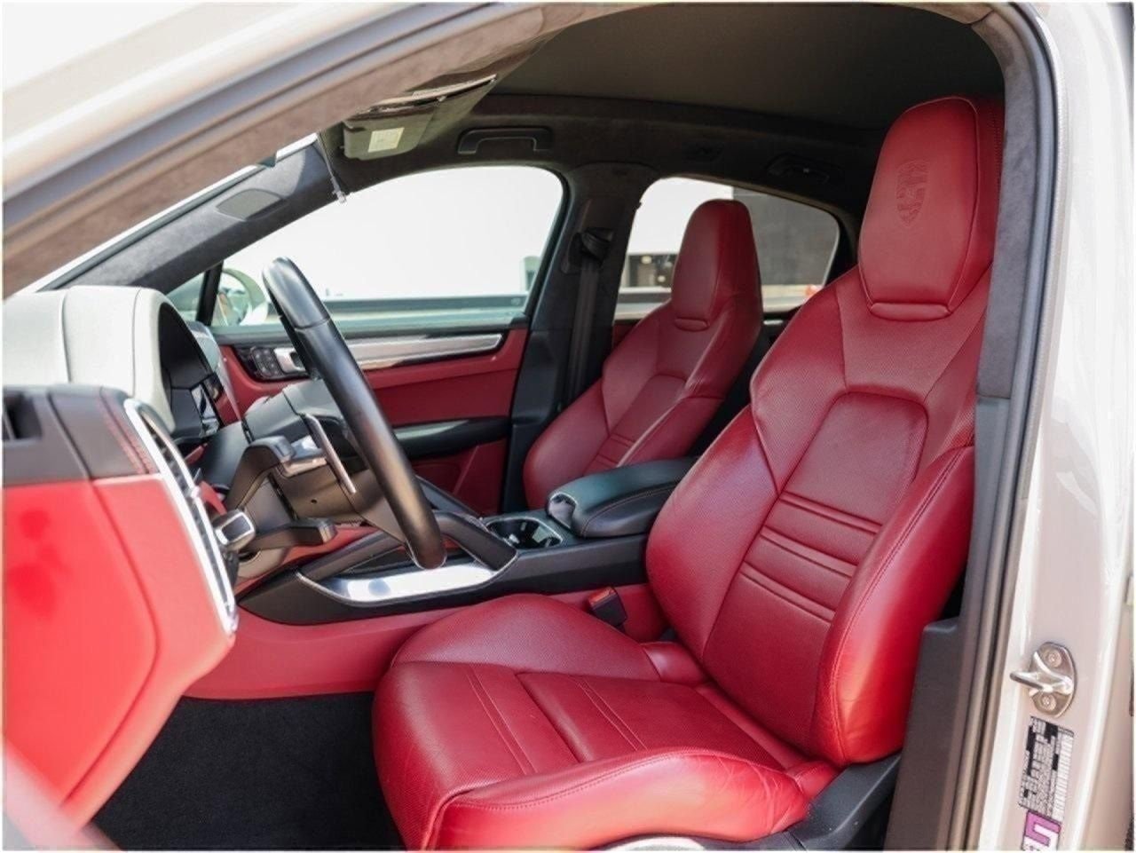 Certified 2022 Porsche Cayenne Turbo image 5