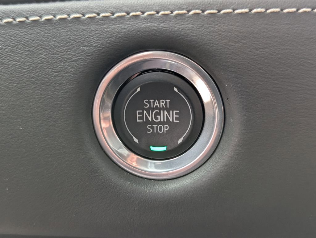 Used 2025 Cadillac Escalade Sport Platinum w/ LPO, Floor Liner Package image 31