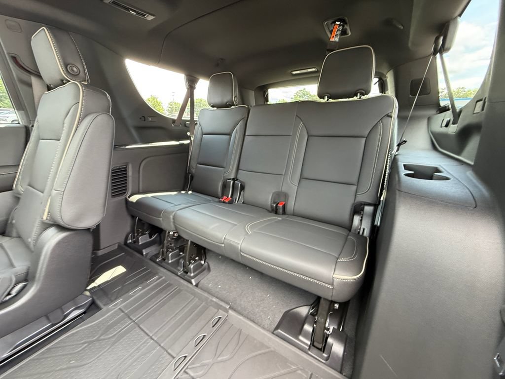 New 2026 Chevrolet Suburban Premier AWD/4WD image 28