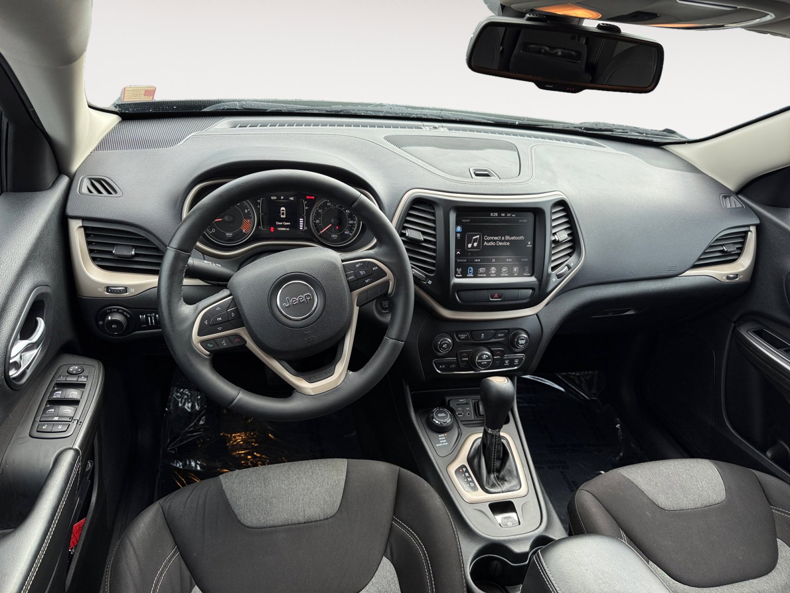 Used 2014 Jeep Cherokee Latitude w/ Comfort/Convenience Group image 15