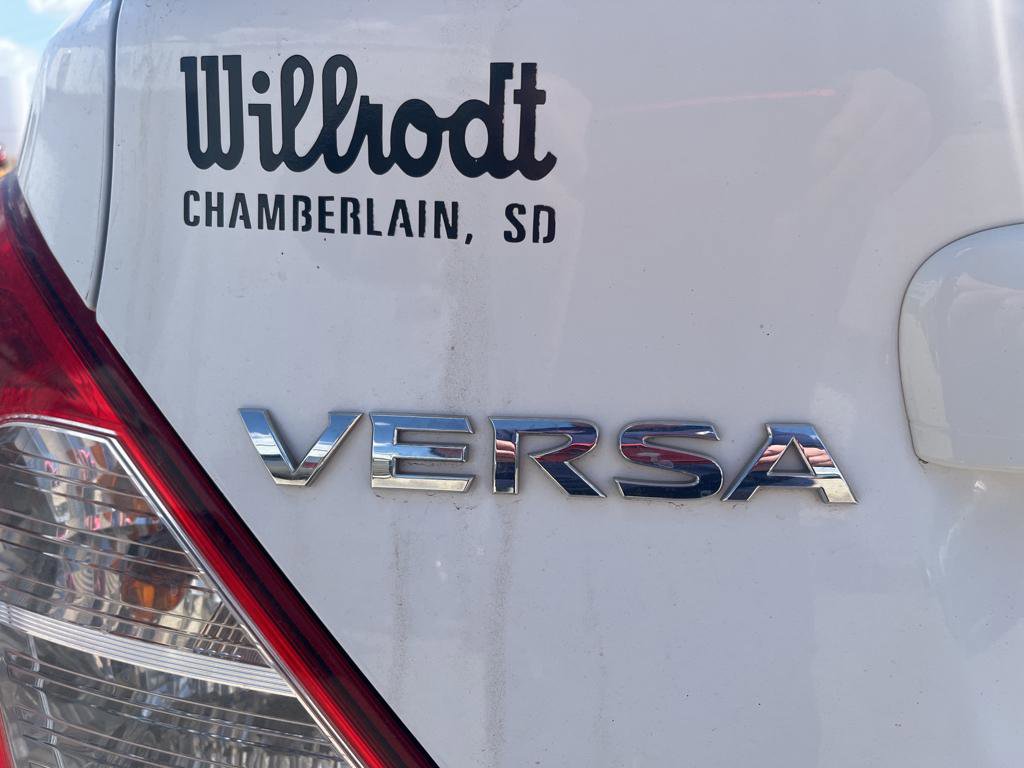 Used 2018 Nissan Versa SV FWD image 8