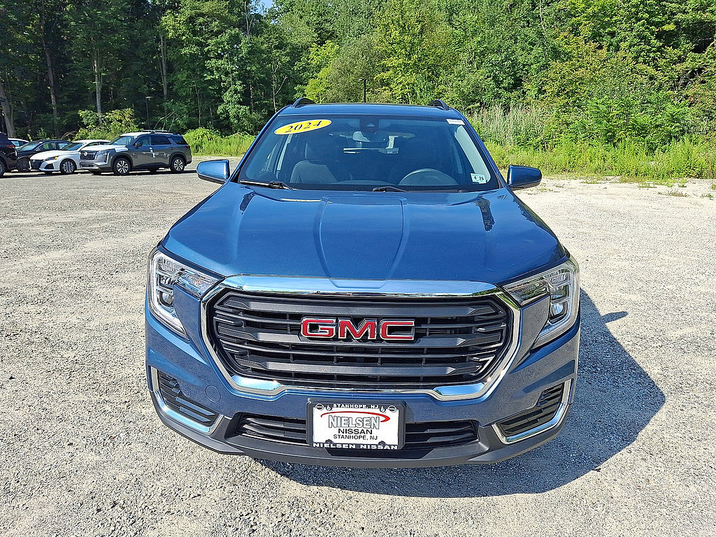 Used 2024 GMC Terrain SLE w/ Driver Convenience Package AWD/4WD image 29