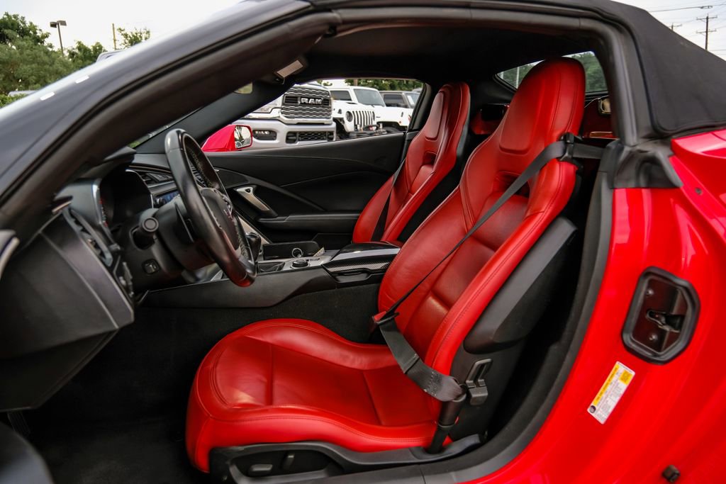 Used 2014 Chevrolet Corvette Stingray Convertible image 40