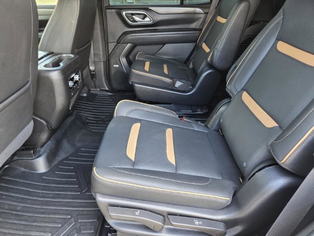 Used 2023 GMC Yukon AT4 w/ AT4 Premium Package AWD/4WD image 27