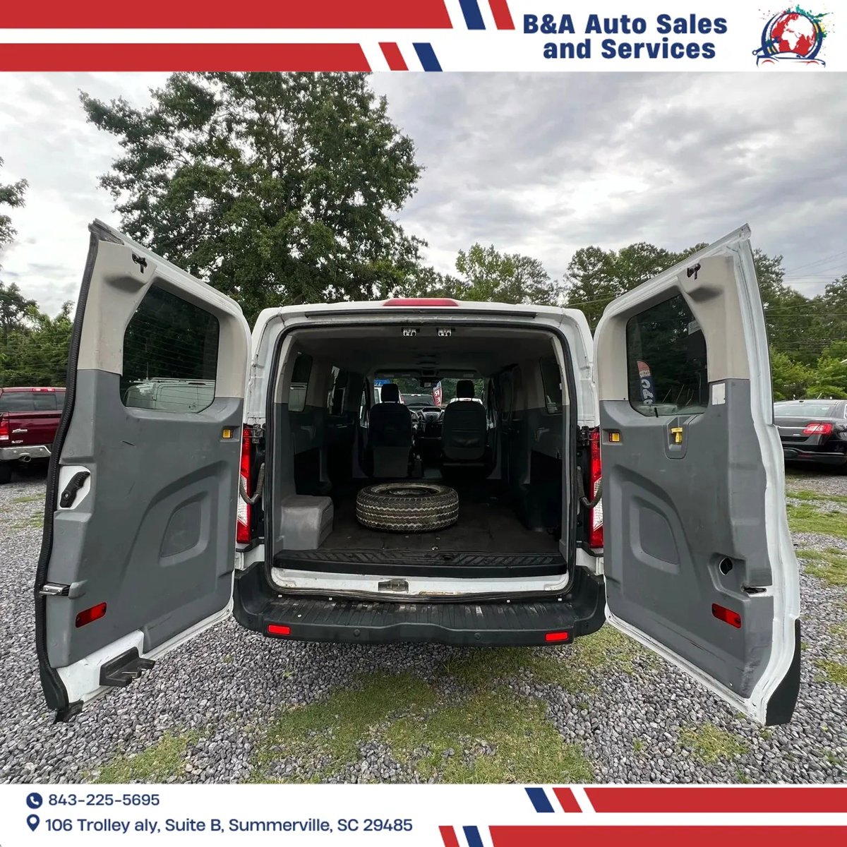 Used 2017 Ford Transit 150 XL RWD image 8