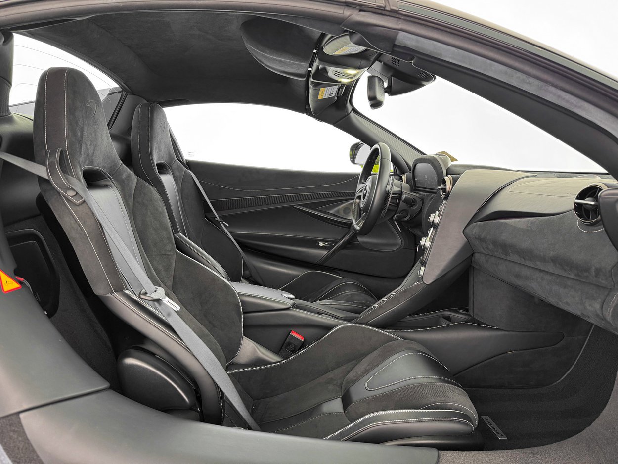 Used 2022 McLaren 720S Performance image 24