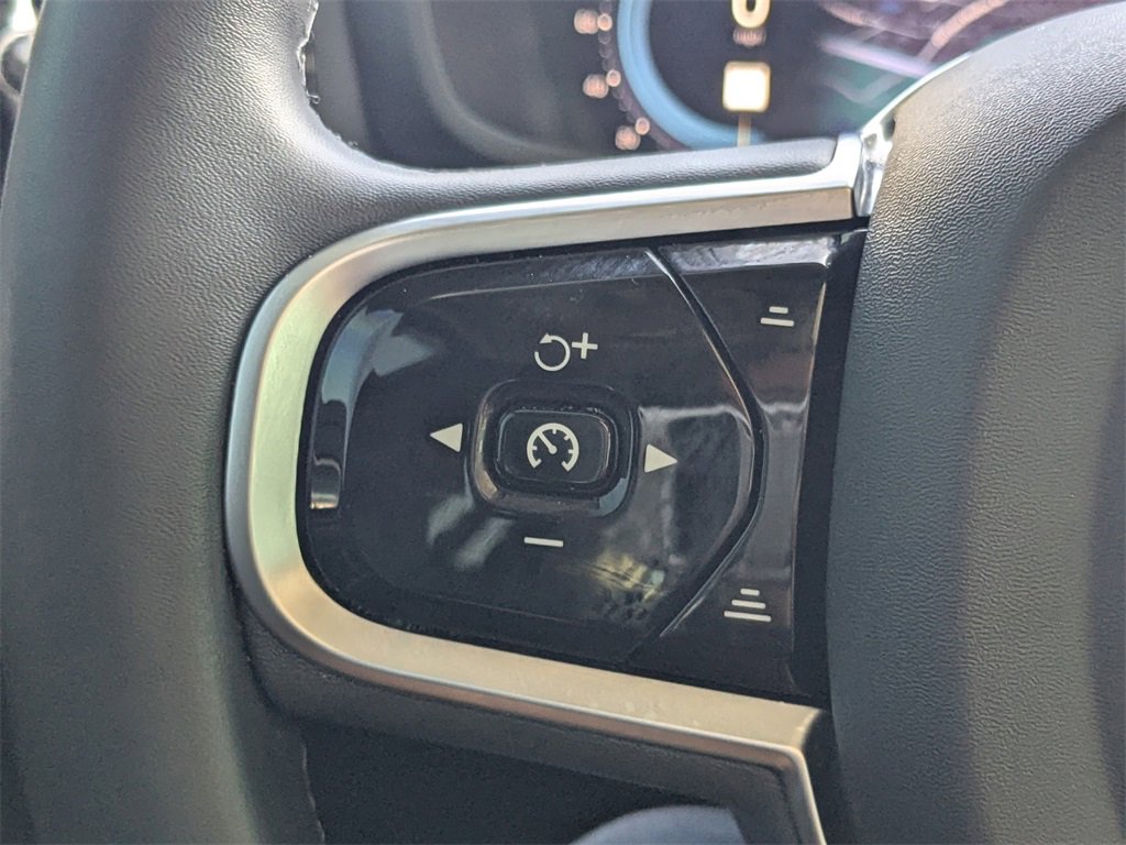 Used 2024 Volvo S60 B5 Plus image 25