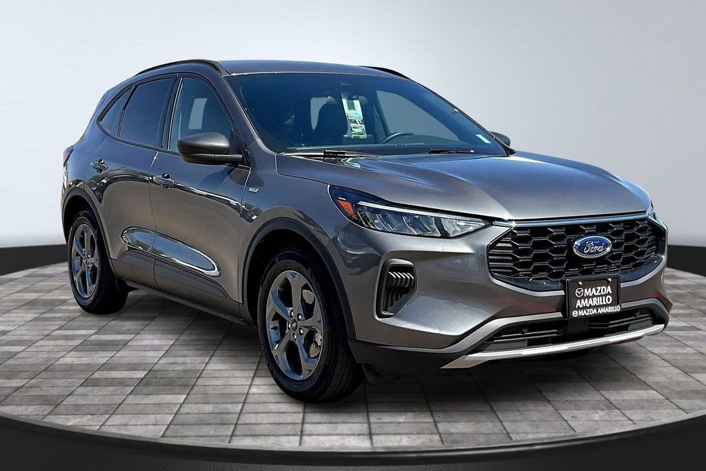 Used 2025 Ford Escape ST-Line image 4