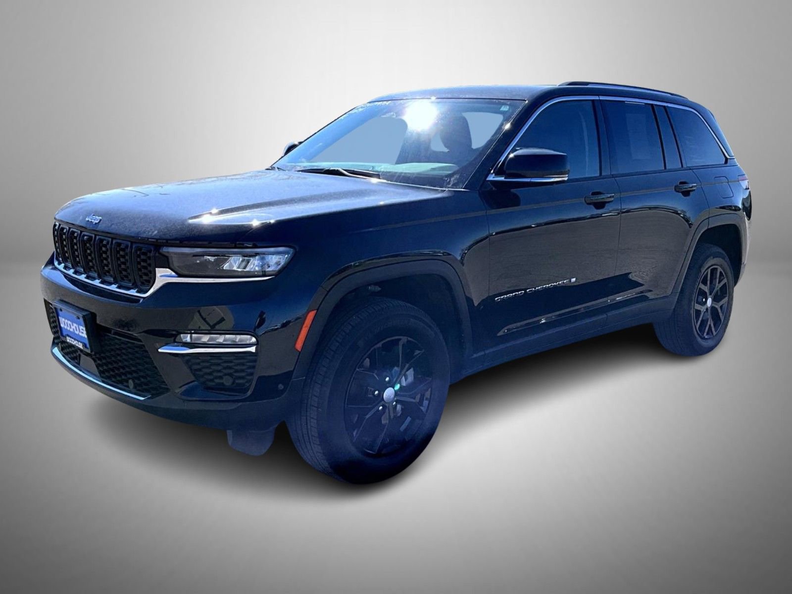 Used 2024 Jeep Grand Cherokee Limited w/ Luxury Tech Group II image 1