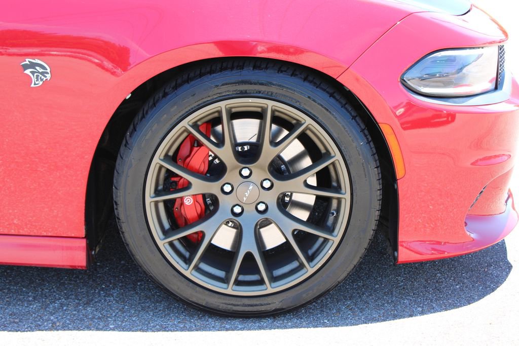 Used 2016 Dodge Charger SRT Hellcat w/ Harman/Kardon Audio Group RWD image 5