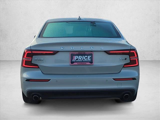 Used 2020 Volvo S60 T6 Momentum image 8