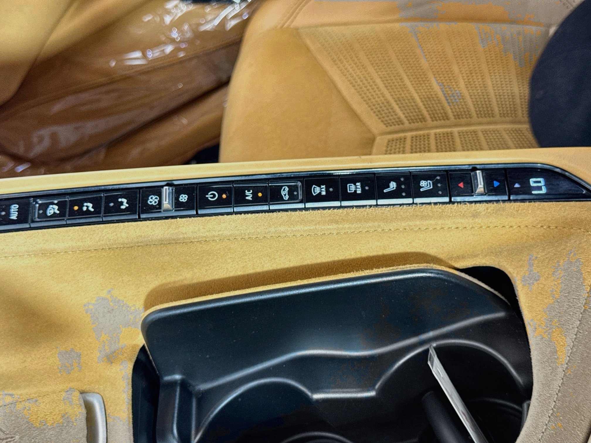 Used 2024 Chevrolet Corvette Stingray Premium Conv w/ Z51 Performance Package RWD image 18