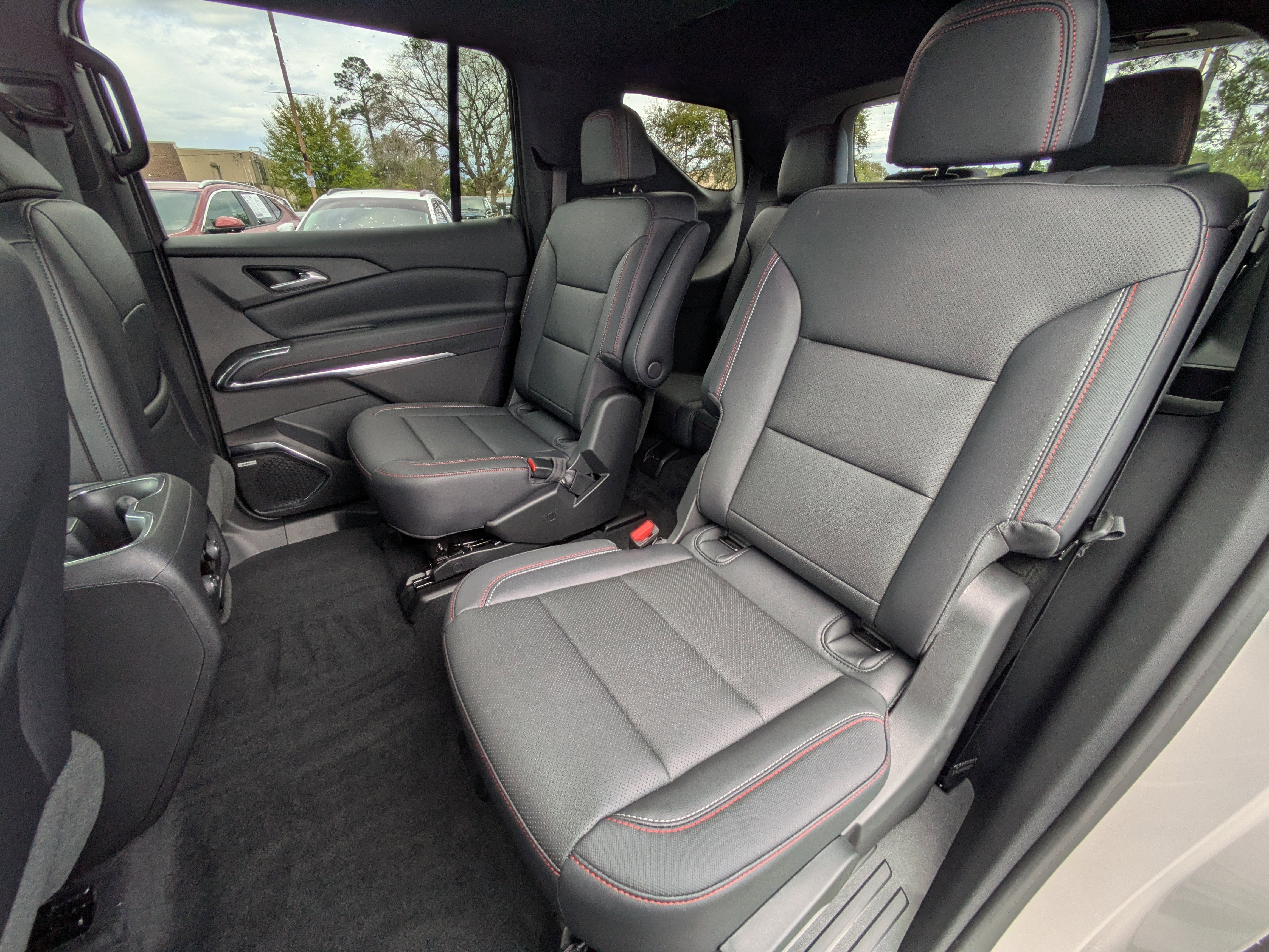 New 2026 Chevrolet Traverse Z71 w/ Enhanced Driving Package image 10