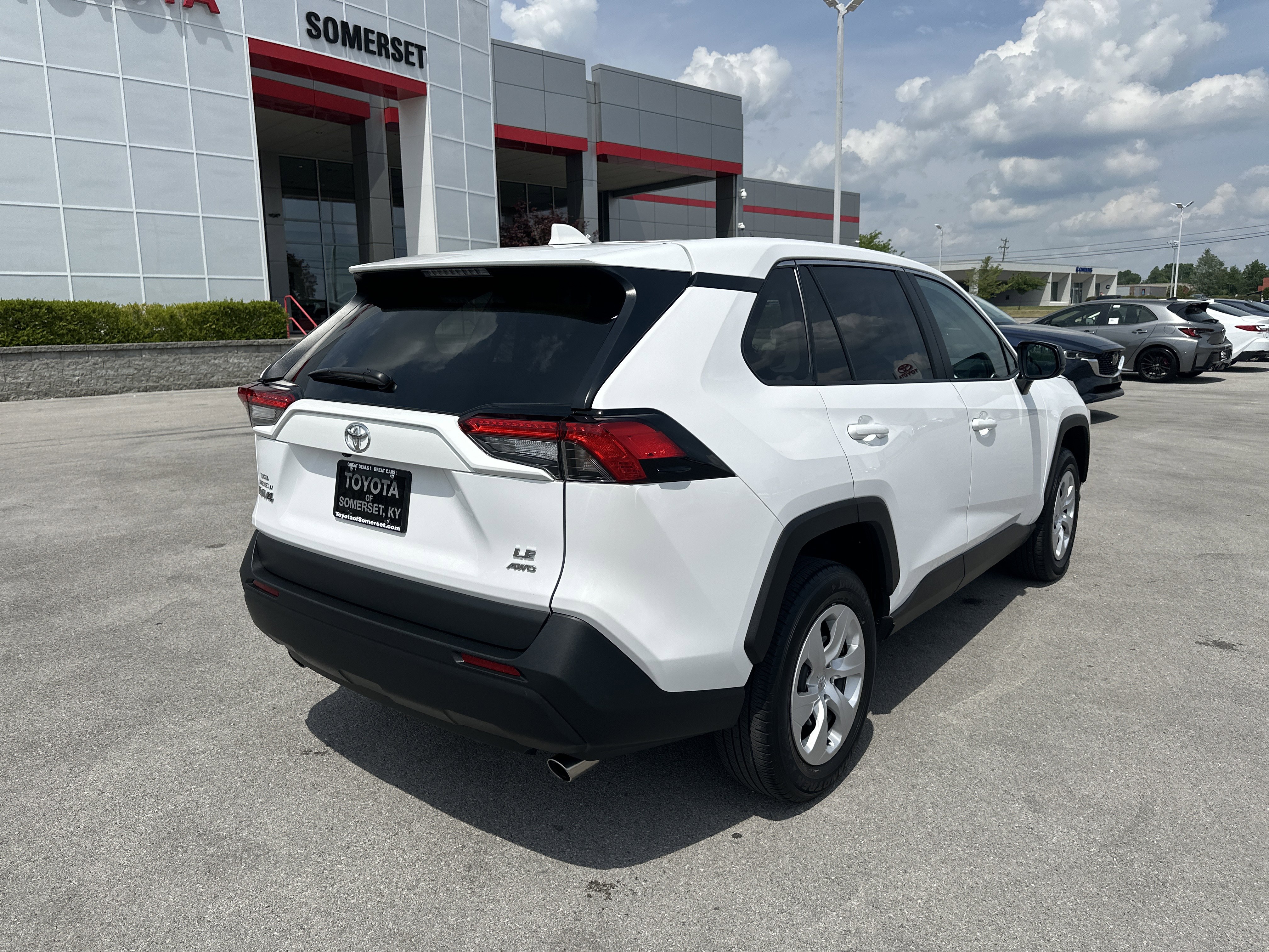 Certified 2025 Toyota RAV4 LE AWD/4WD image 6