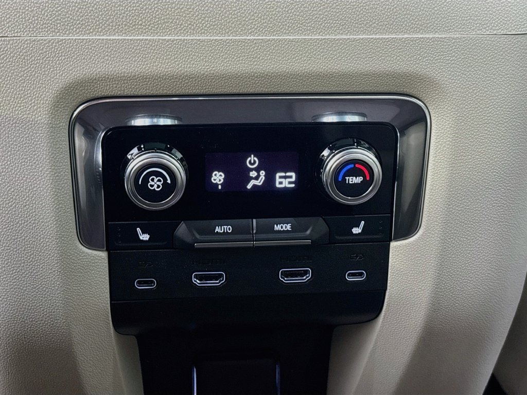 New 2026 GMC Yukon Denali w/ Denali Reserve Package AWD/4WD image 27