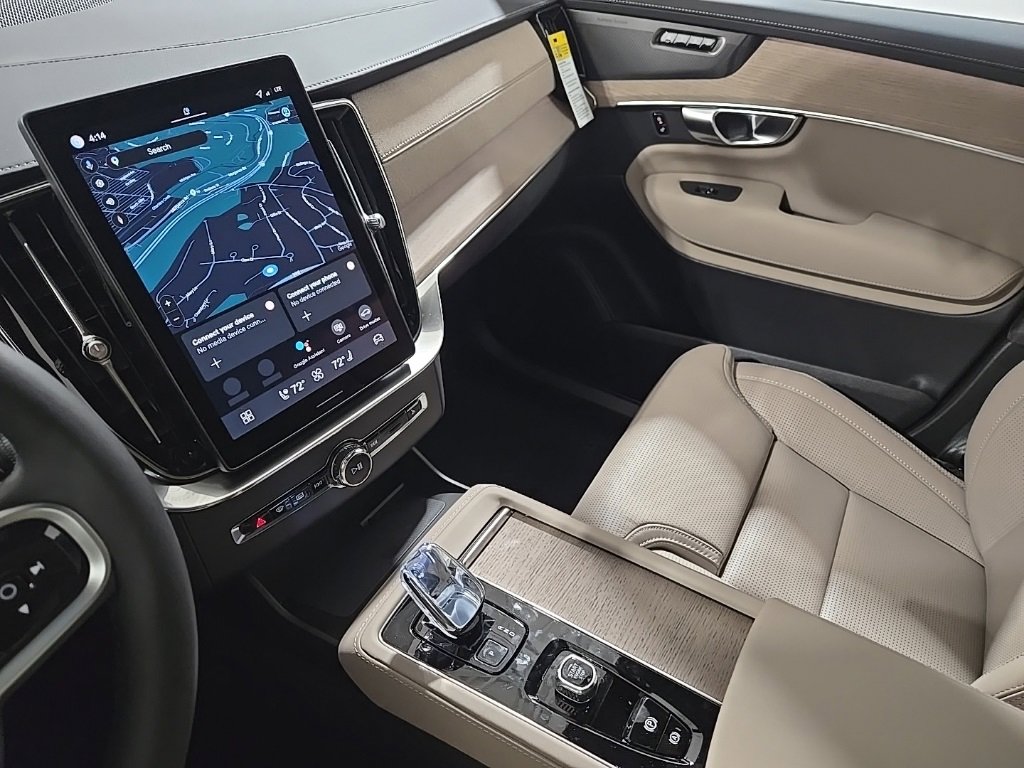 New 2026 Volvo XC90 B6 Ultra w/ Protection Package image 11