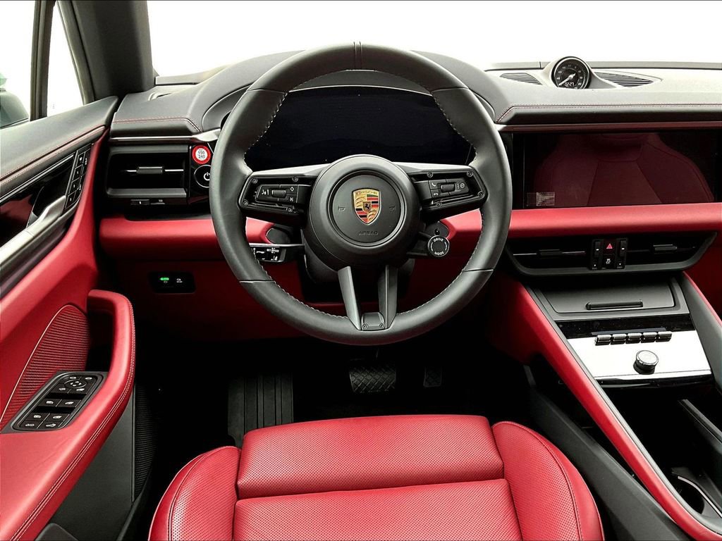 Used 2025 Porsche Macan 4 Electric image 11
