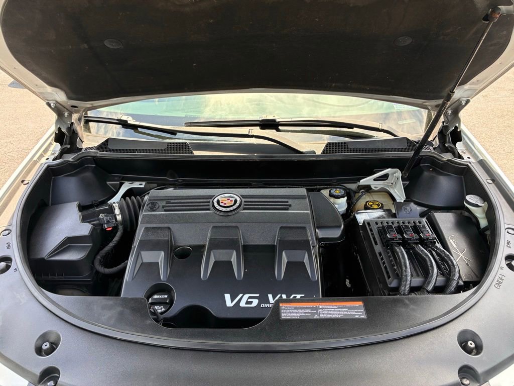 Used 2013 Cadillac SRX FWD image 9