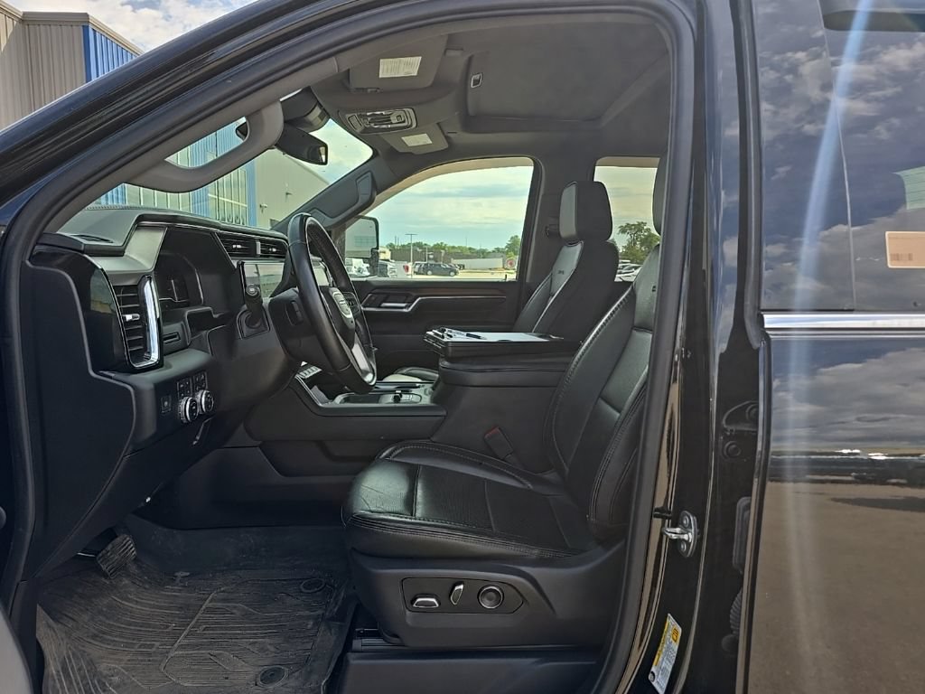 Used 2024 GMC Sierra 2500 Denali AWD/4WD image 11