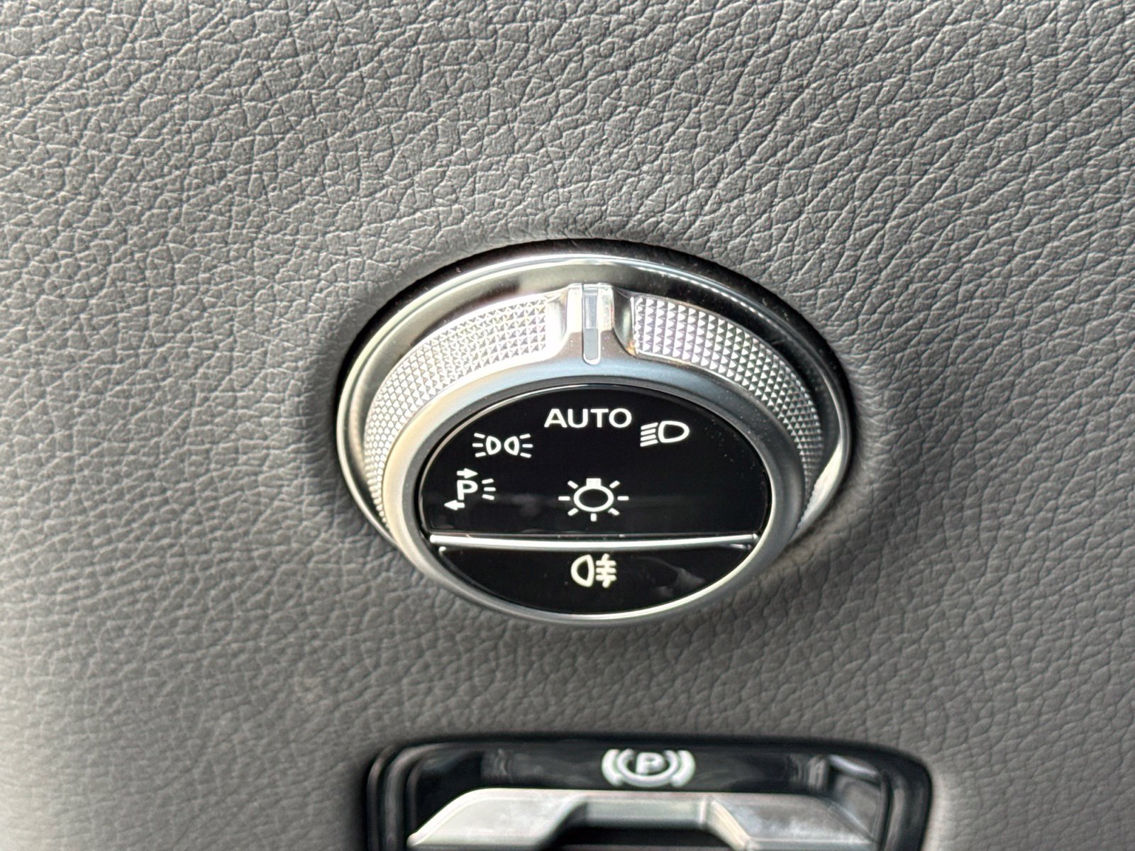 Used 2026 Mercedes-Benz GLC 300 image 30