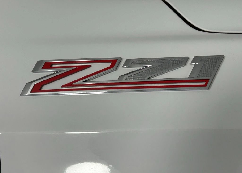 Used 2023 Chevrolet Tahoe Z71 w/ Luxury Package AWD/4WD image 9