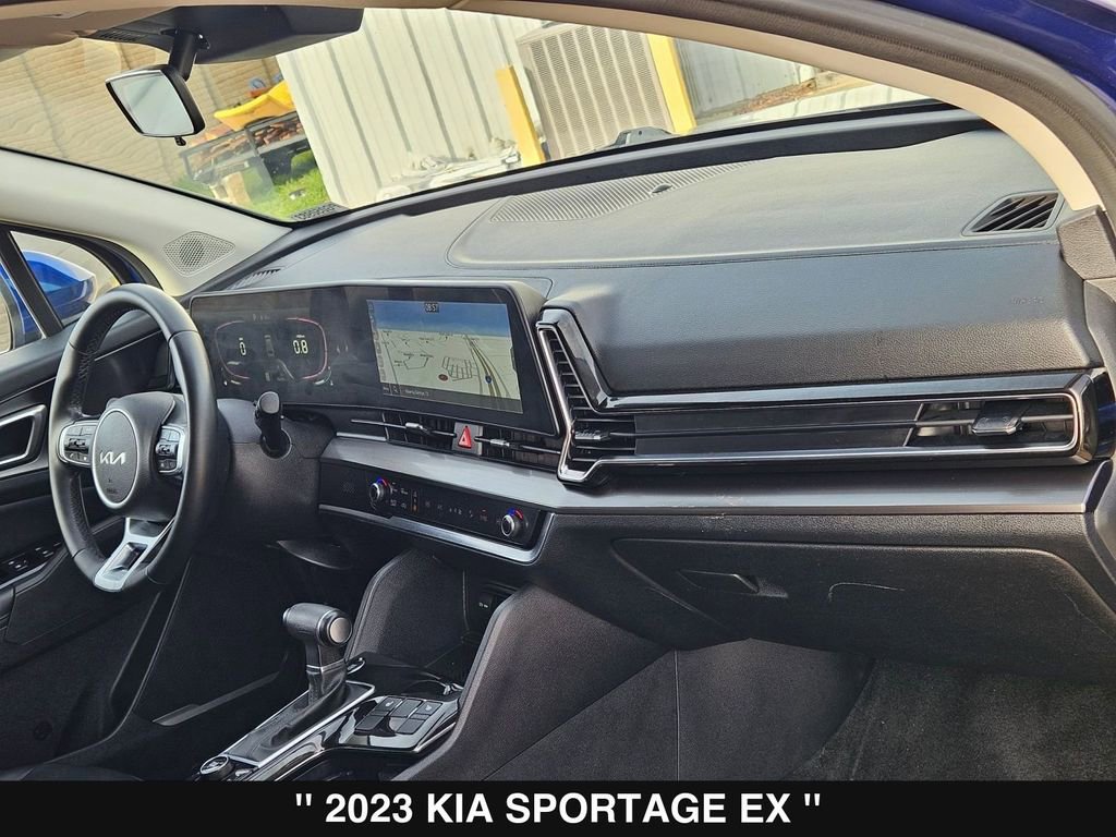 Used 2023 Kia Sportage EX image 30