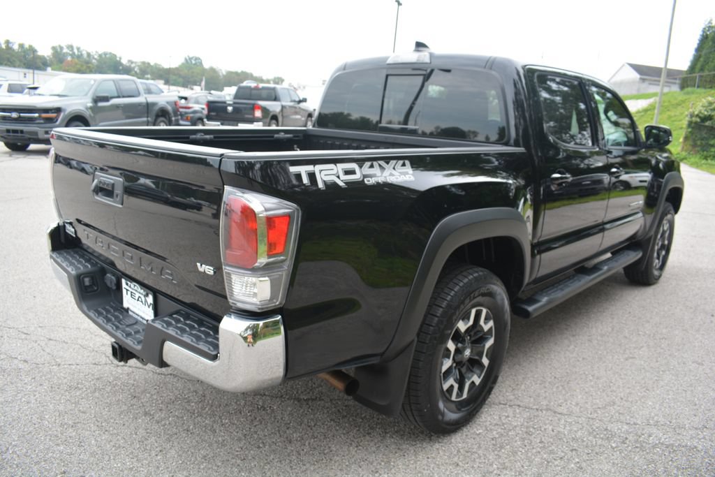 Used 2022 Toyota Tacoma TRD Off-Road AWD/4WD image 5