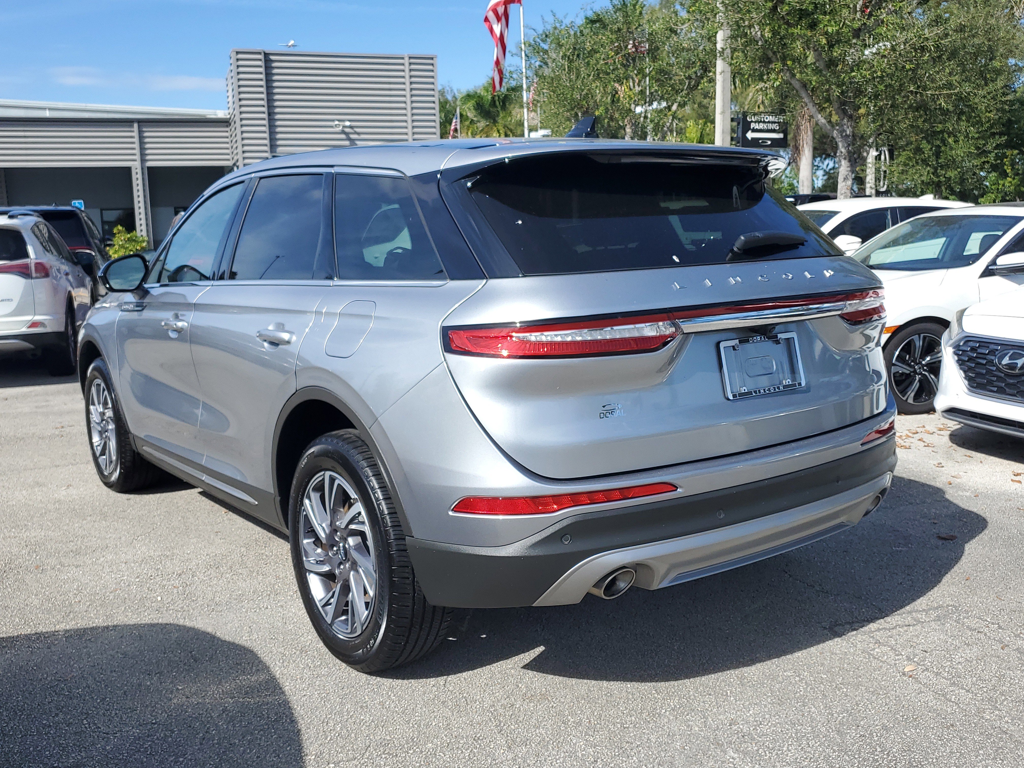 Used 2023 Lincoln Corsair FWD image 4
