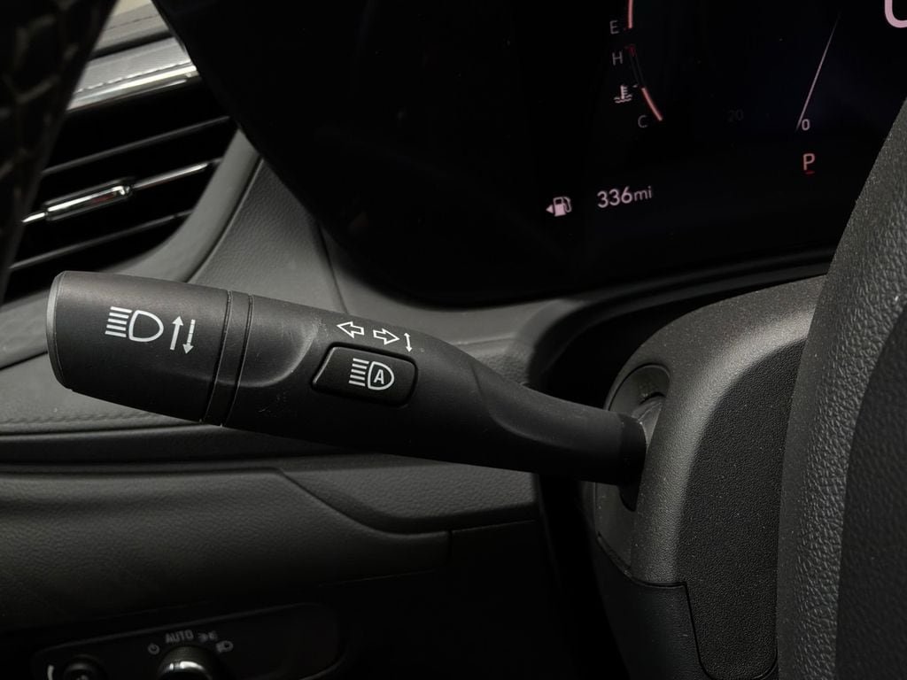 Used 2025 Buick Encore GX Preferred FWD image 33