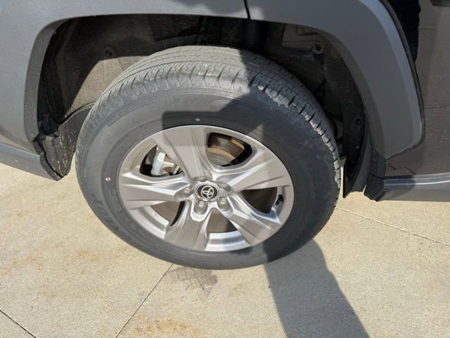 Used 2025 Toyota RAV4 XLE image 10