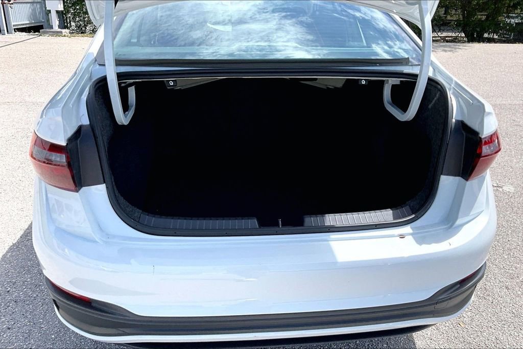 Certified 2024 Volkswagen Jetta S image 15