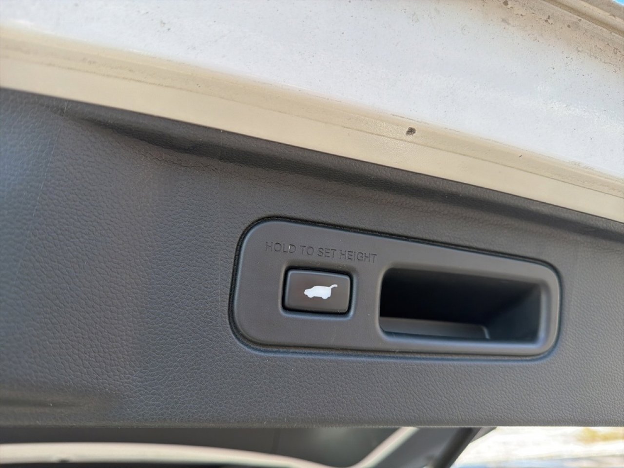 Used 2023 Honda Pilot EX-L image 7