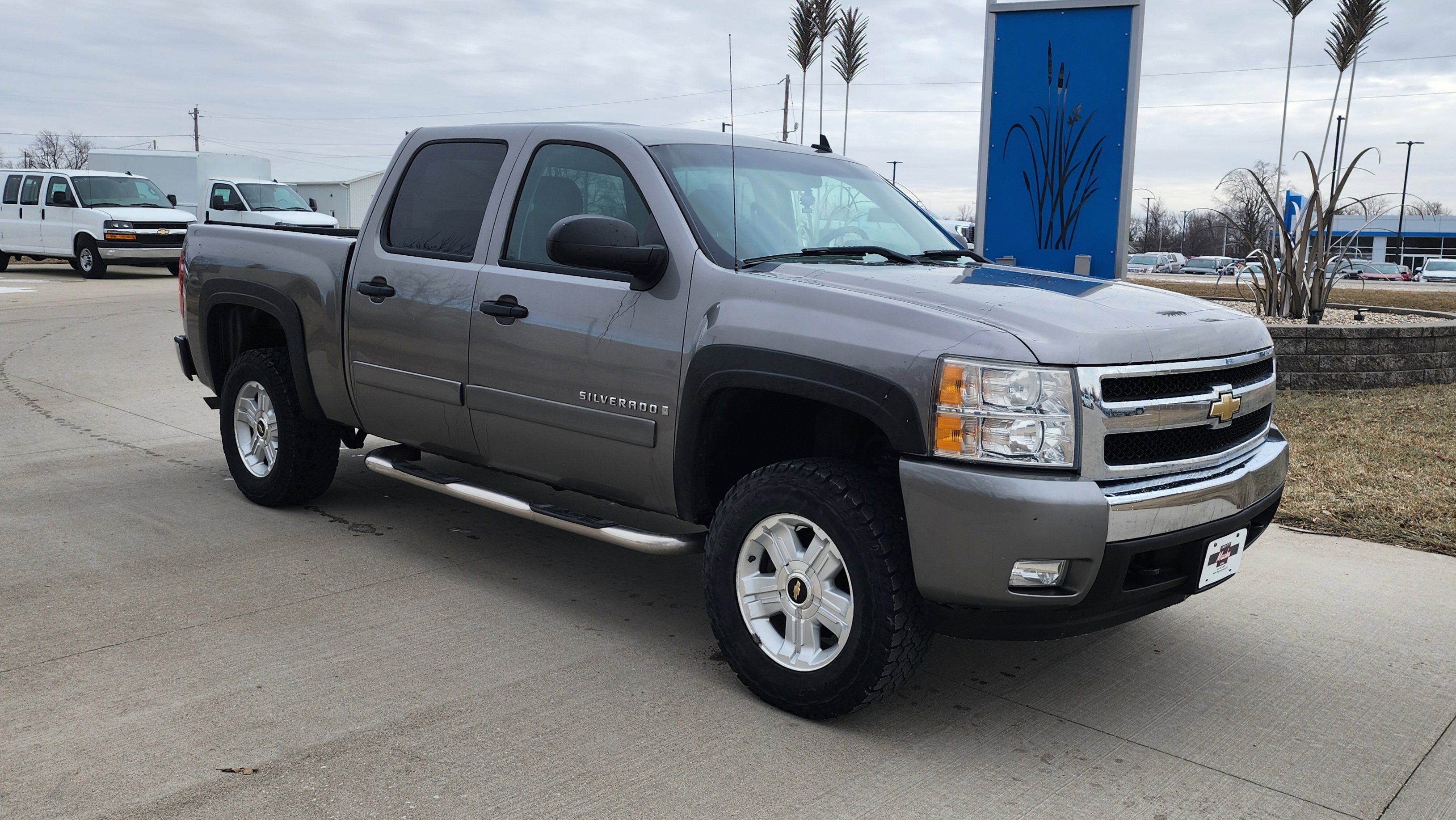 Used 2008 Chevrolet Silverado 1500 LT w/ Power Pack Plus AWD/4WD image 3