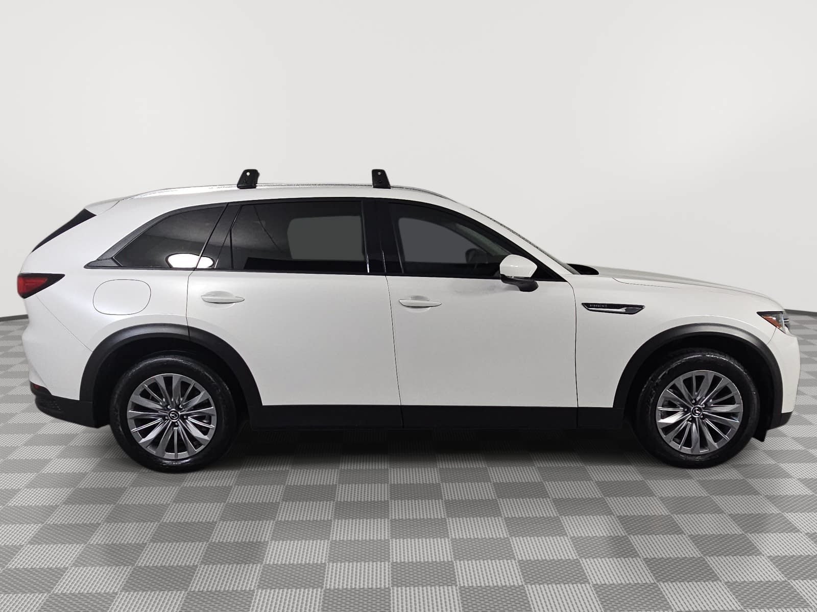 Used 2024 MAZDA CX-90 Plug-In Hybrid w/ Preferred AWD/4WD image 9