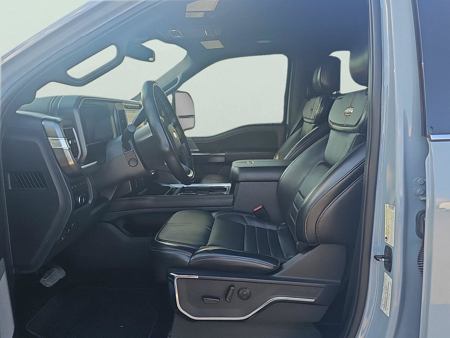 Used 2024 Ford F350 Platinum w/ FX4 Off-Road Package AWD/4WD image 13