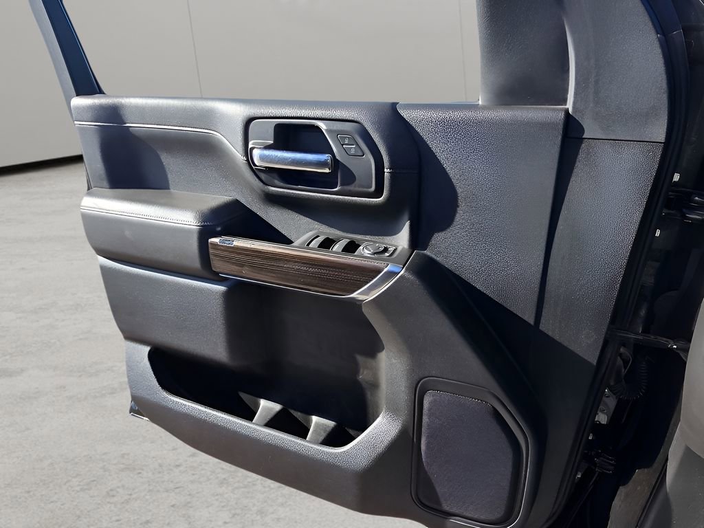 Used 2022 Chevrolet Silverado 2500 LT w/ Convenience Package image 18