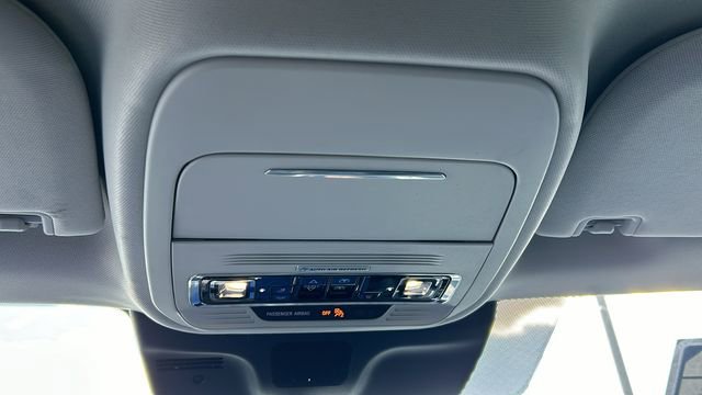 Used 2025 Lincoln Navigator Reserve image 26