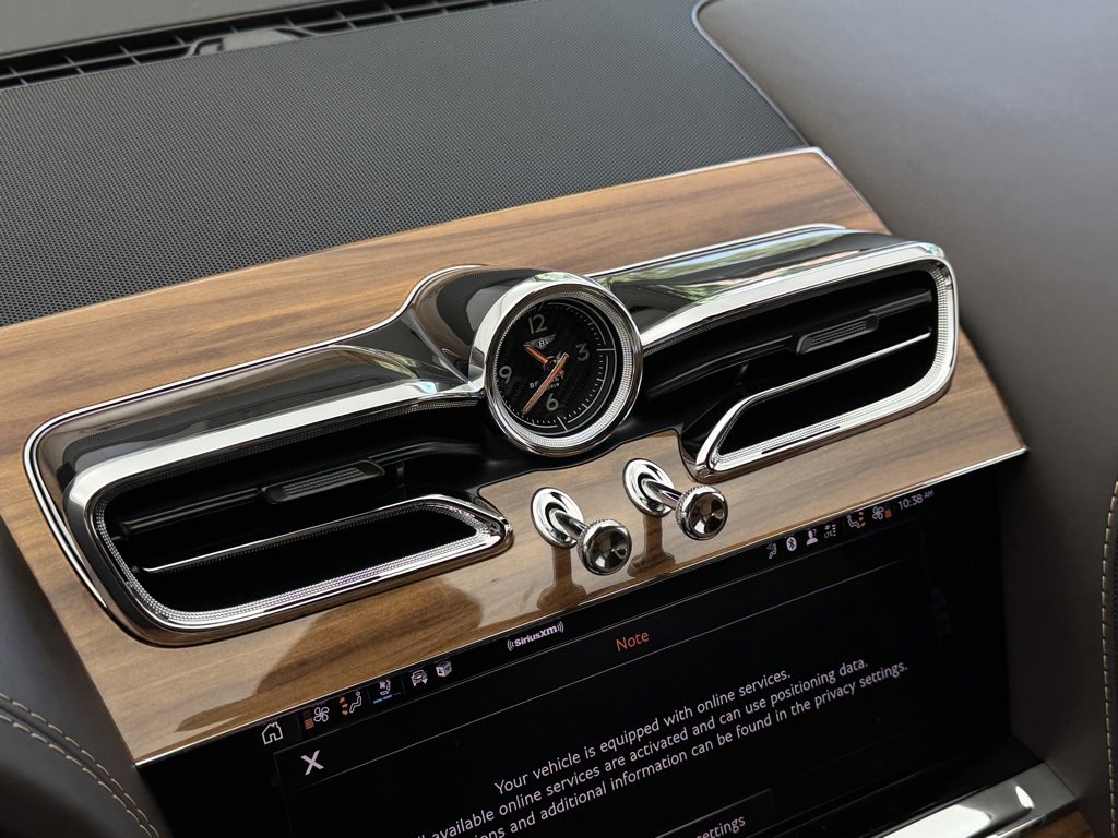 New 2024 Bentley Bentayga Plug-In Hybrid image 18